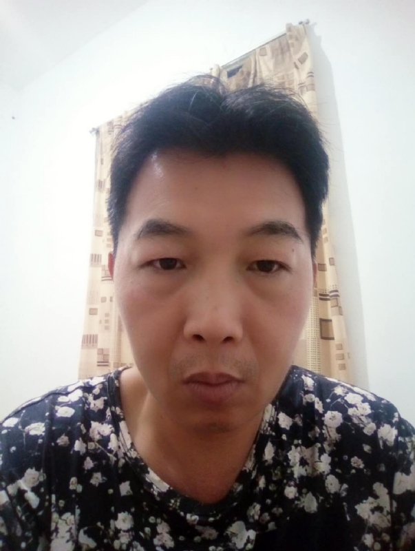 繁华哀伤的第一张照片--莆田婚介网