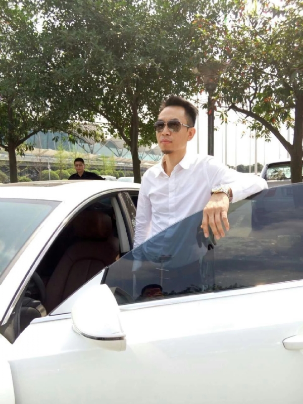 杨岳的第一张照片--莆田婚介网