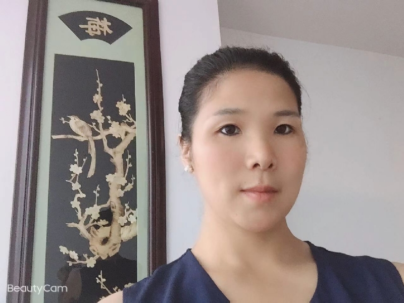 微笑的第一张照片--莆田婚介网
