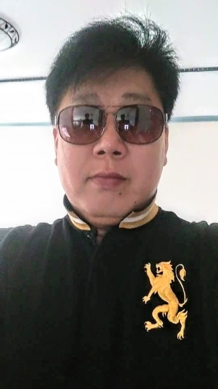 含笑半步癲的第一张照片--莆田婚介网