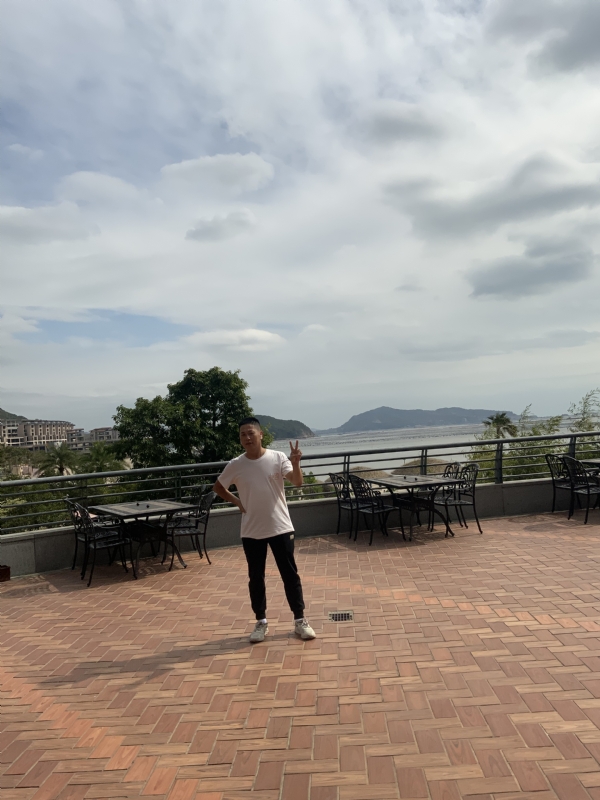 心酸瑟果的第一张照片--莆田婚介网