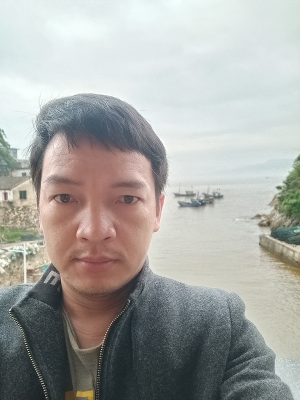 啊亮的第一张照片--莆田婚介网