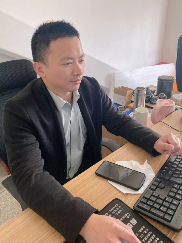 落叶知秋的第一张照片--莆田婚介网